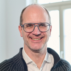stefan tholen